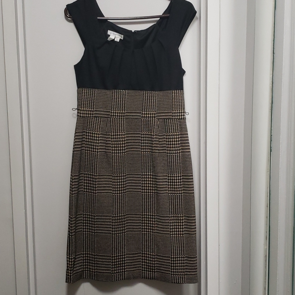 London Times size 10 but fits more 8 size..